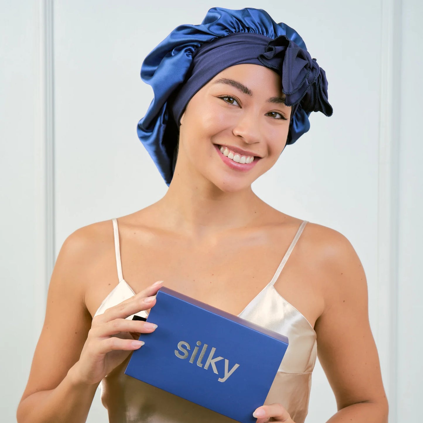 YAMEKAR™ Mulberry Silk Bonnet